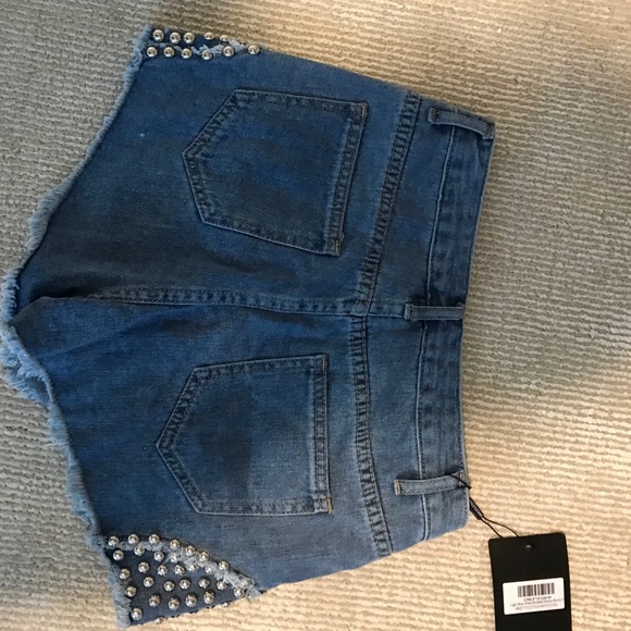 Pretty little thing studded shorts - Picture 2 of 2